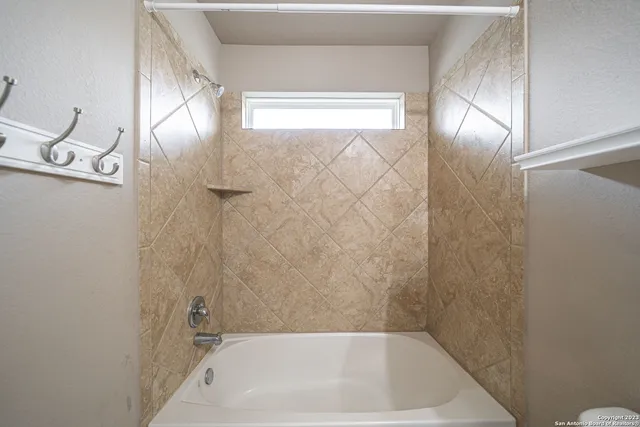 $2,550 | 12911 Brewster, San Antonio, TX 78253