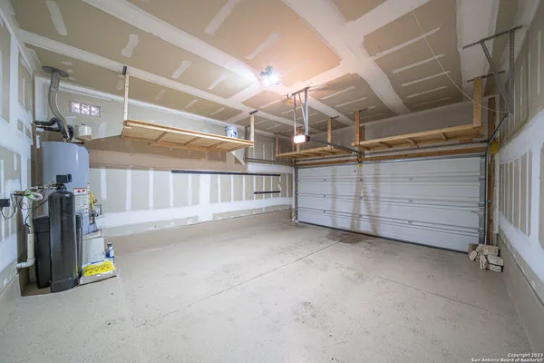 a view of a garage with wooden roof
