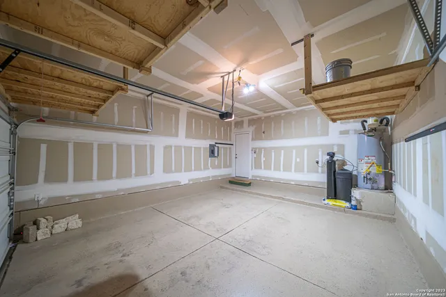 $2,550 | 12911 Brewster, San Antonio, TX 78253