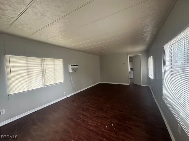 $895 | 7886 Breeze Drive, North Fort Myers, FL 33917