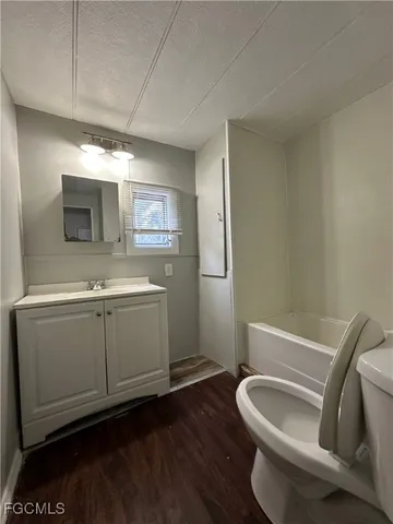 $895 | 7886 Breeze Drive, North Fort Myers, FL 33917