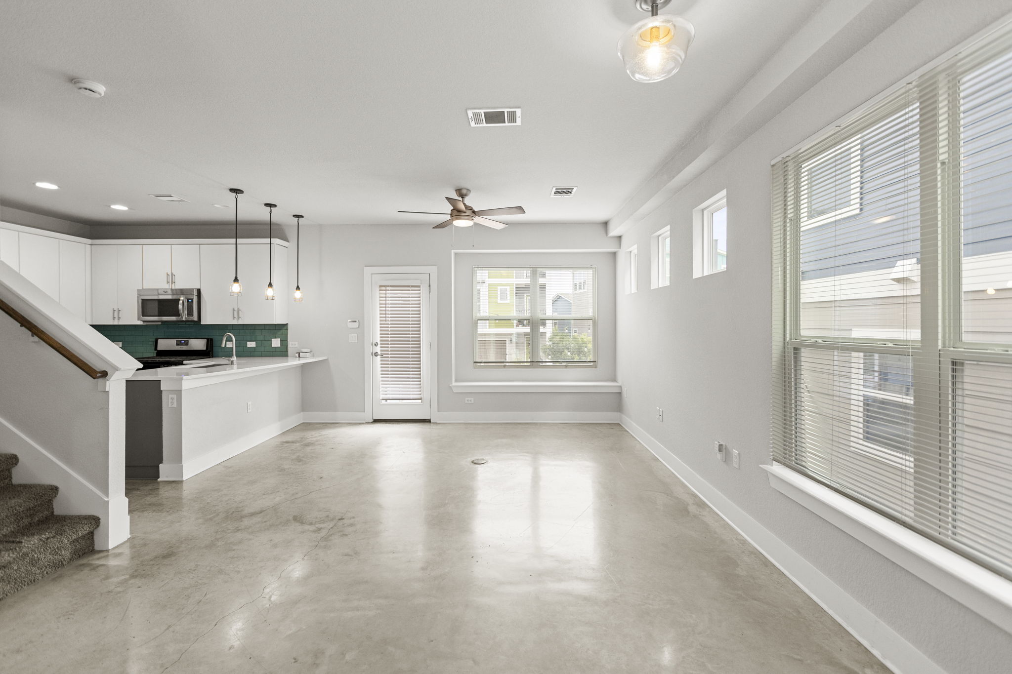 1904 Cleese Drive Austin, TX 78741 - Photo 9 of 39 Gallery Image 9