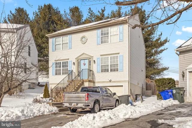 $490,000 | 201 Shannonbrook Lane, Frederick, MD 21702