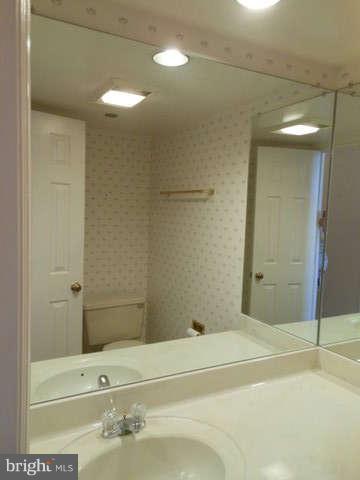 1301 North Courthouse Road, Unit 1805 Arlington, VA 22201 - Photo 17 of 28 Bath