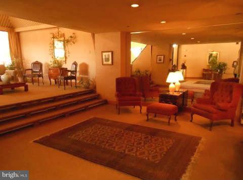 1301 North Courthouse Road, Unit 1805 Arlington, VA 22201 - Photo 3 of 28 Community