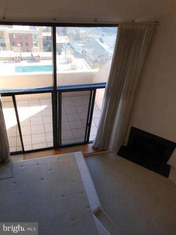 1301 North Courthouse Road, Unit 1805 Arlington, VA 22201 - Photo 22 of 28 Living Room