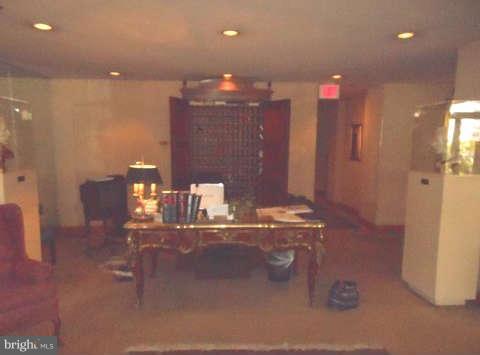 1301 North Courthouse Road, Unit 1805 Arlington, VA 22201 - Photo 5 of 28 Community