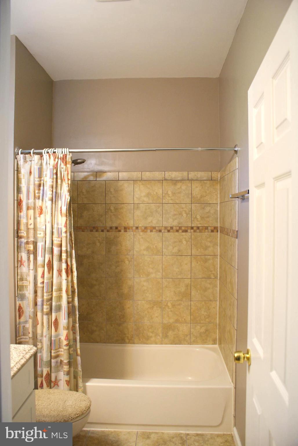 4986 Wentz Road Manchester, MD 21102 - Photo 19 of 42 2nd bathroom