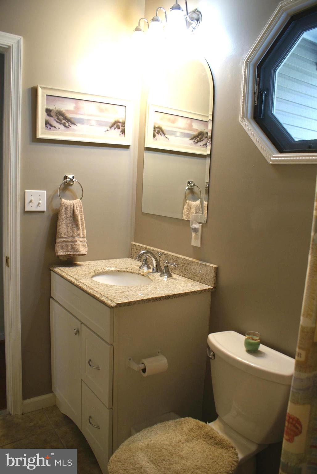 4986 Wentz Road Manchester, MD 21102 - Photo 20 of 42 2nd bathroom