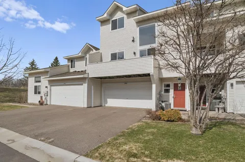 $272,500 | 8982 Sawgrass Glen North, Maple Grove, MN 55311