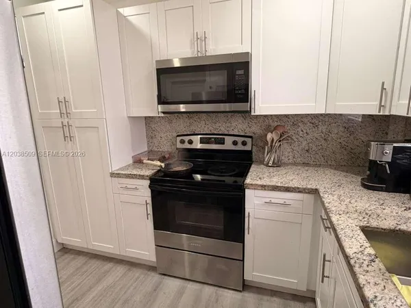 $3,200 | 2920 Southwest 15th Street, Miami, FL 33145