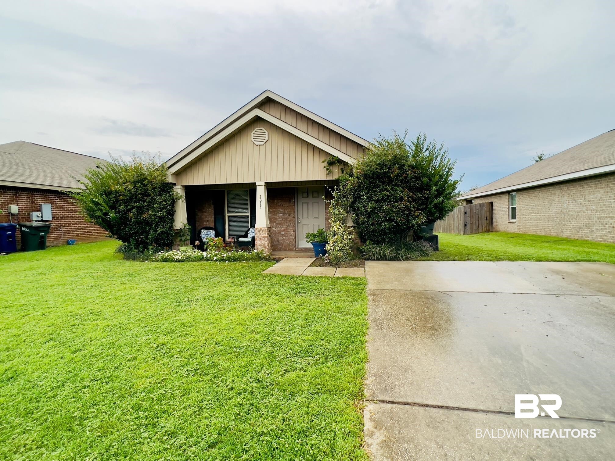 1317 Majesty Loop Foley, AL 36535 - Photo 2 of 21