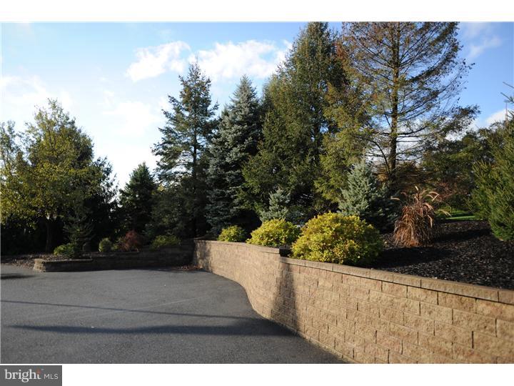 3511 Timber Lane Slatington, PA 18080 - Photo 22 of 25 Exterior Back