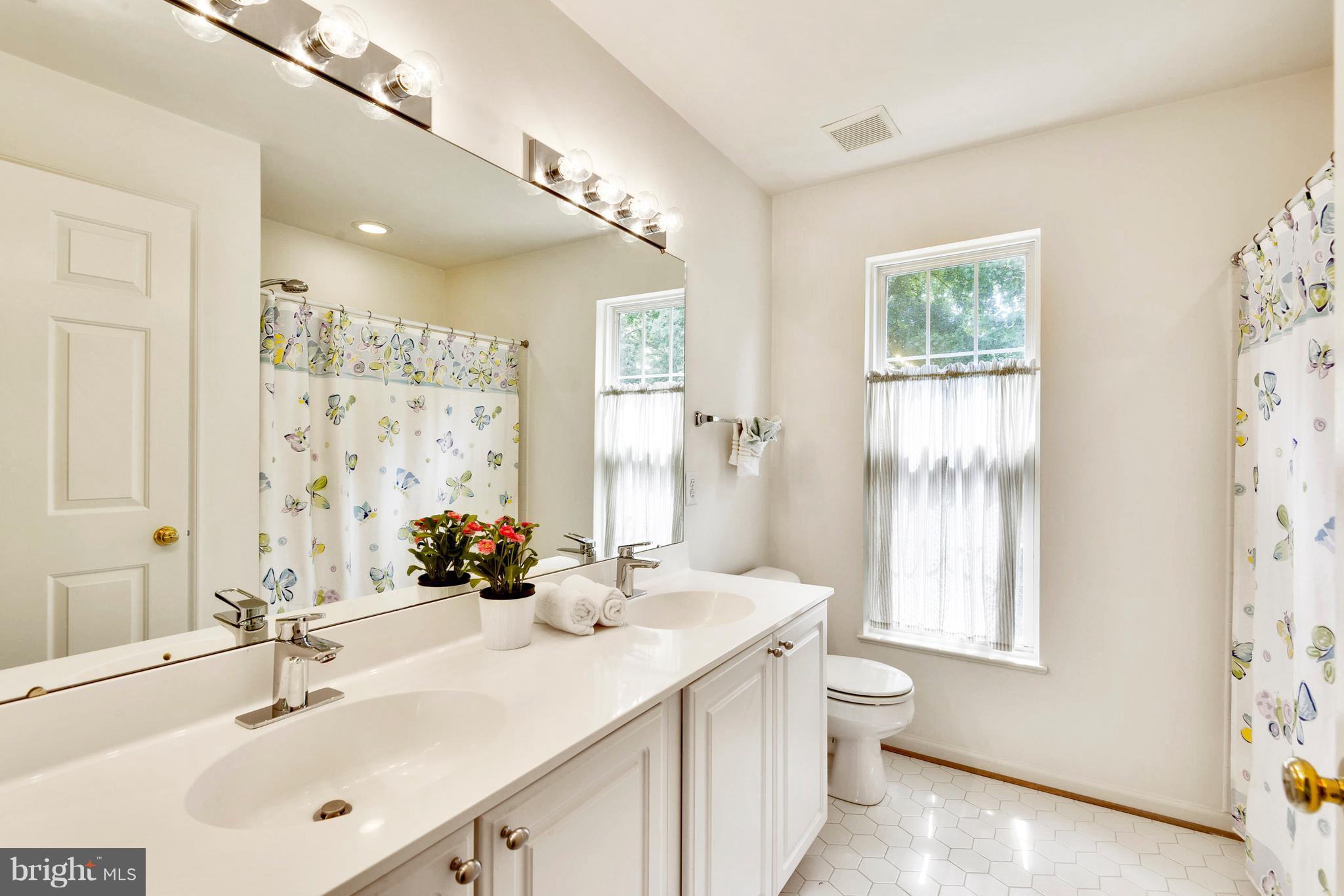6729 Catskill Road Lorton, VA 22079 - Photo 23 of 30 Bath #2 With Dual Sinks