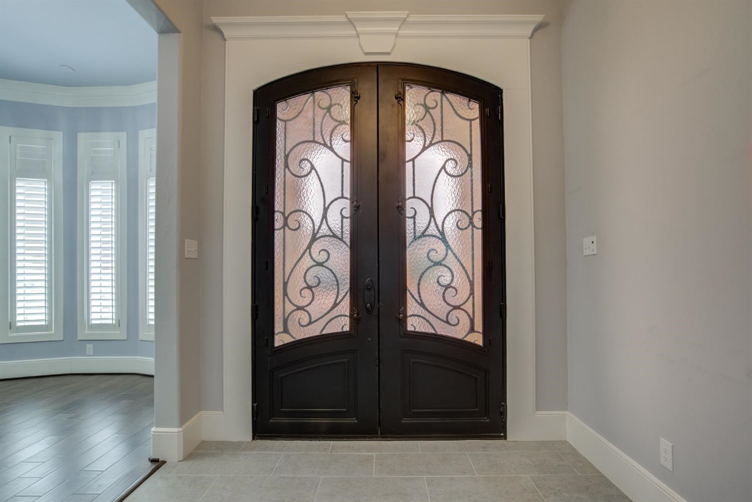 4002 113th Street Lubbock, TX 79423 - Photo 4 of 50 a close view of door with wooden door
