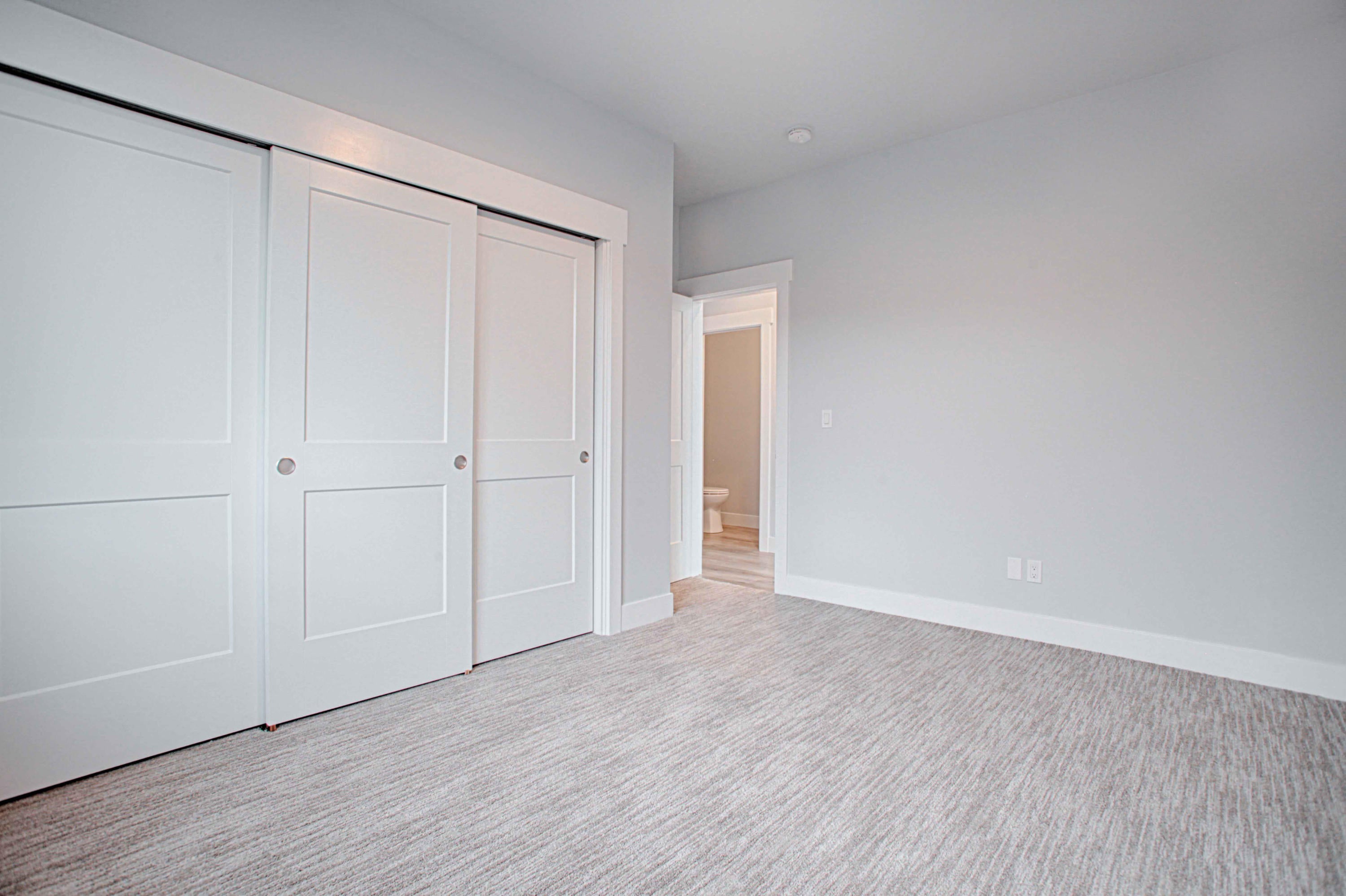 708 Northwest Rimrock Drive Redmond, OR 97756 - Photo 17 of 29 Bedroom 2