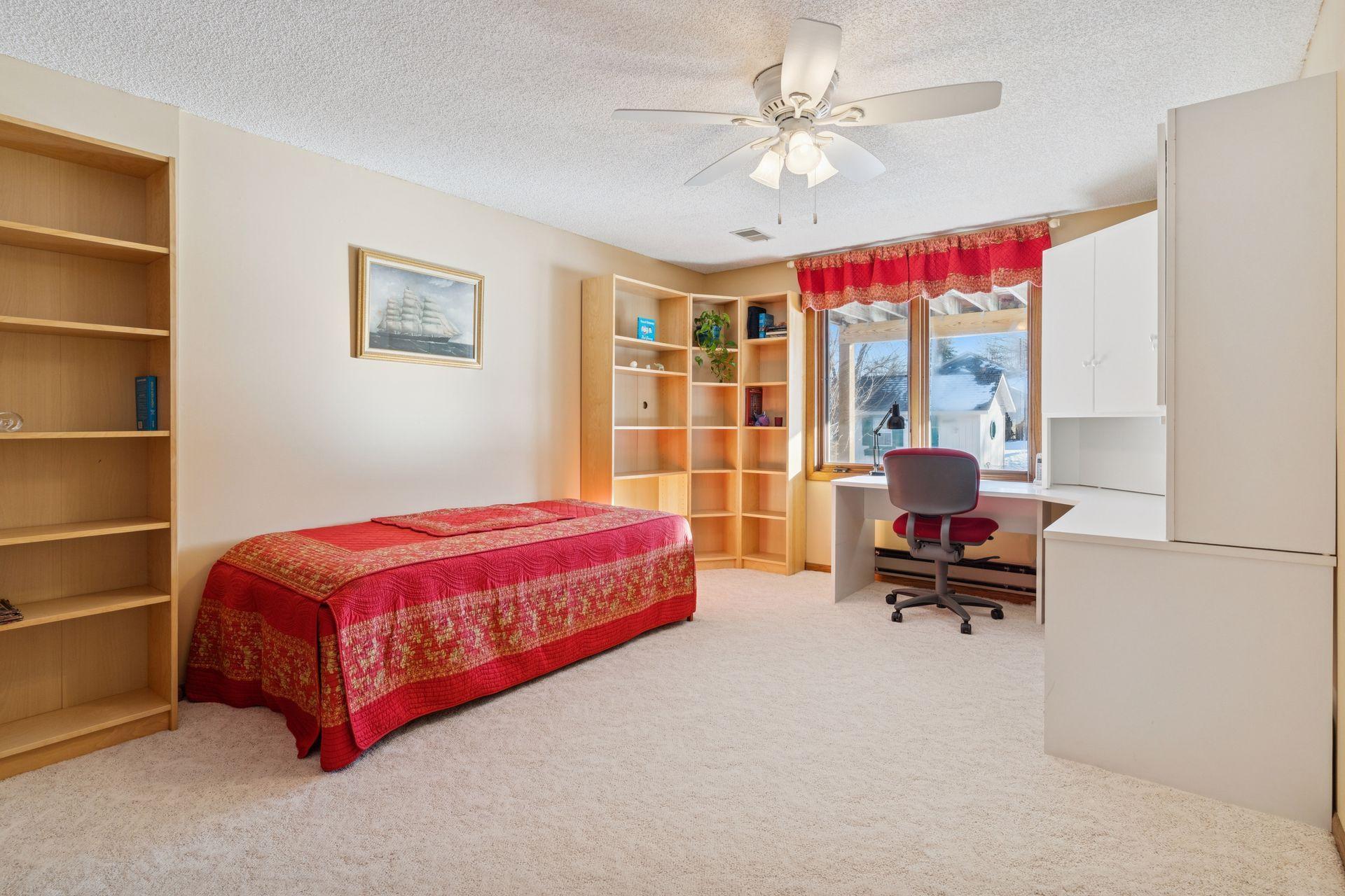 14355 Embry Path Apple Valley, MN 55124 - Photo 12 of 20