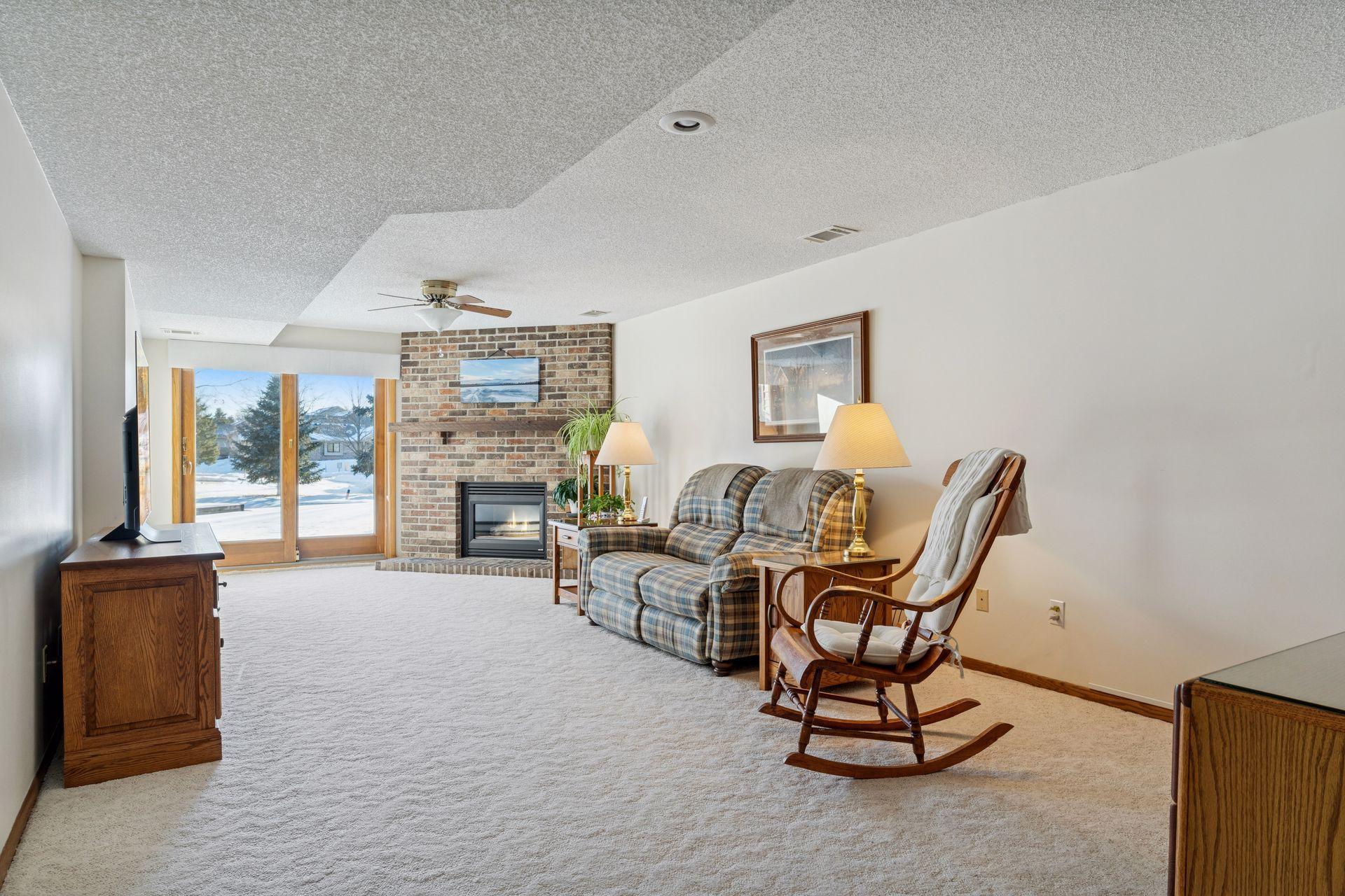 14355 Embry Path Apple Valley, MN 55124 - Photo 14 of 20