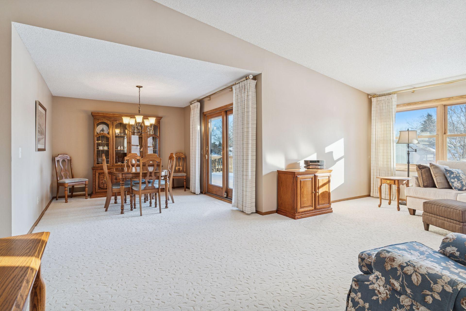 14355 Embry Path Apple Valley, MN 55124 - Photo 7 of 20