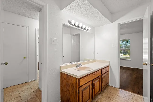 $300,000 | 812 Creekside Drive, Lewisville, TX 75067