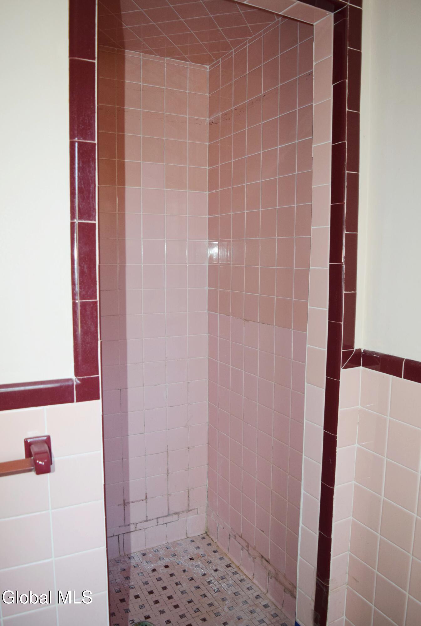 32 Troy Road East Greenbush, NY 12061 - Photo 29 of 55 Primary Bath