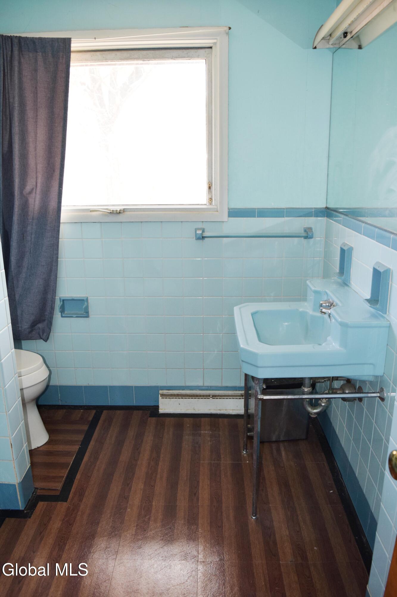 32 Troy Road East Greenbush, NY 12061 - Photo 39 of 55 Full Bathroom