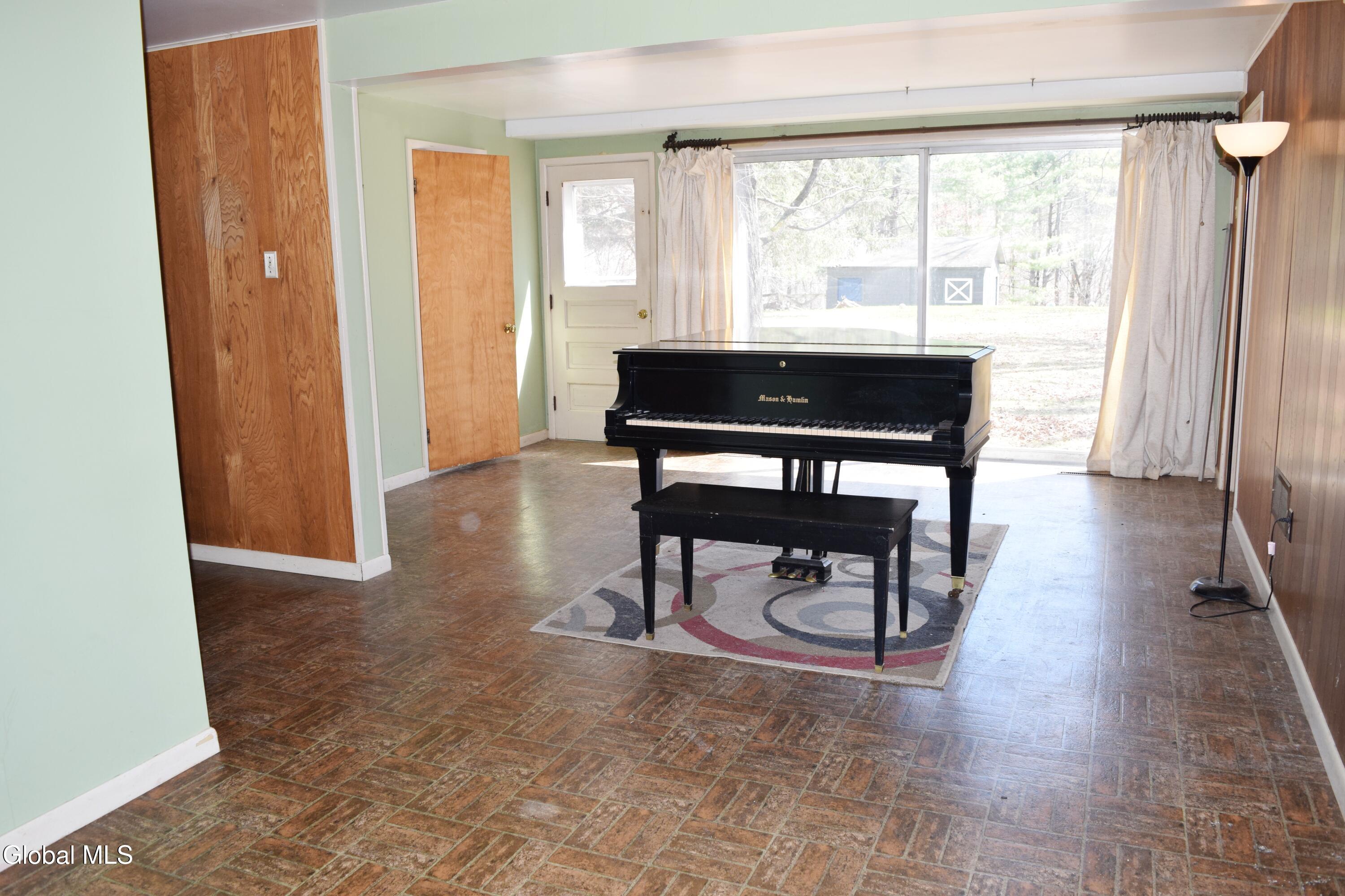 32 Troy Road East Greenbush, NY 12061 - Photo 43 of 55 Family Room
