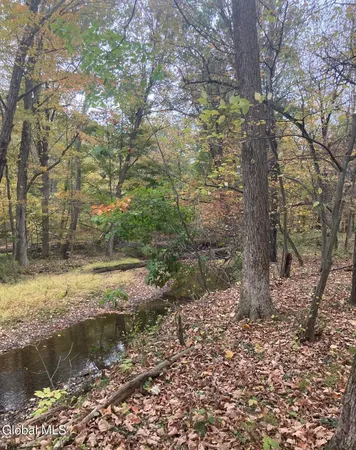 $285,000 | 32 Troy Road, East Greenbush, NY 12061