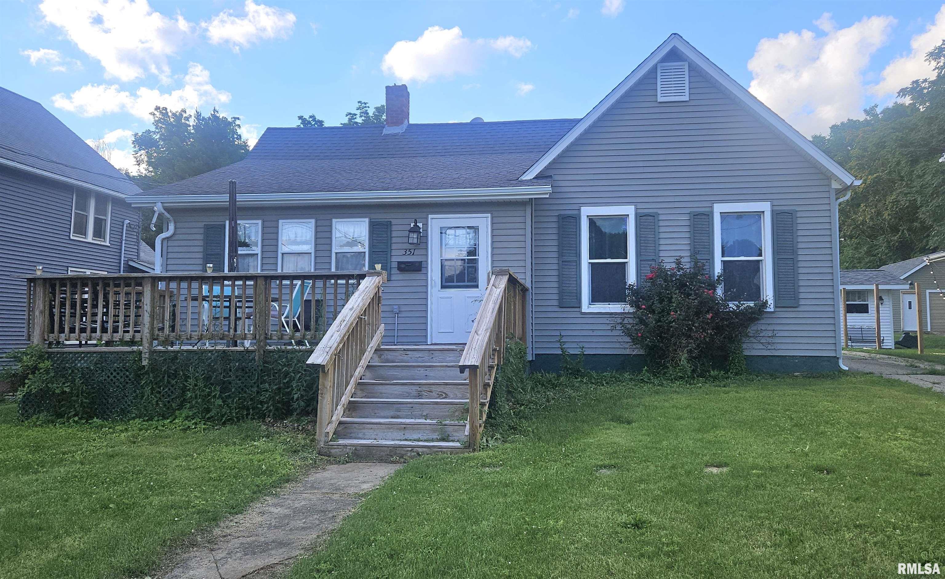 351 West Walnut Street Canton, IL 61520 - Photo 1 of 15