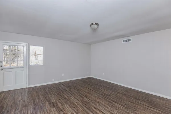 $1,715 | 129 Sheffield Drive, Cedar Hill, TX 75104