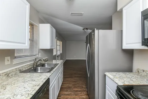 $1,715 | 129 Sheffield Drive, Cedar Hill, TX 75104