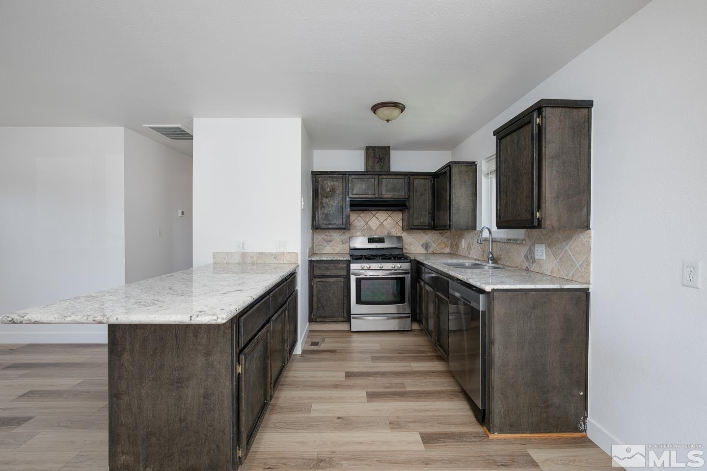 1040 Roberta Court Fallon, NV 89406 - Photo 7 of 28 Photo 7