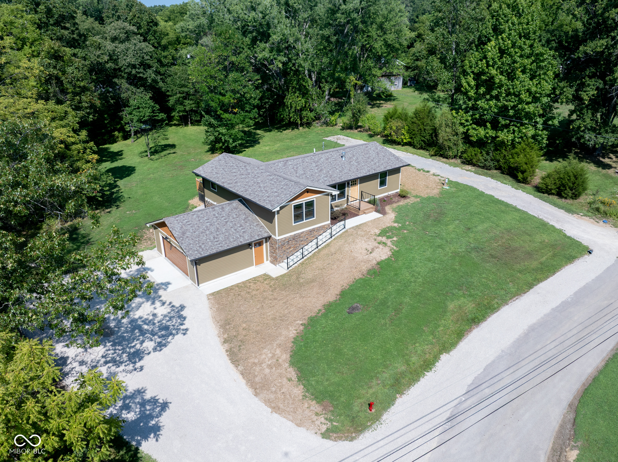 568 McGee Road Nashville, IN 47448 - Photo 5 of 36