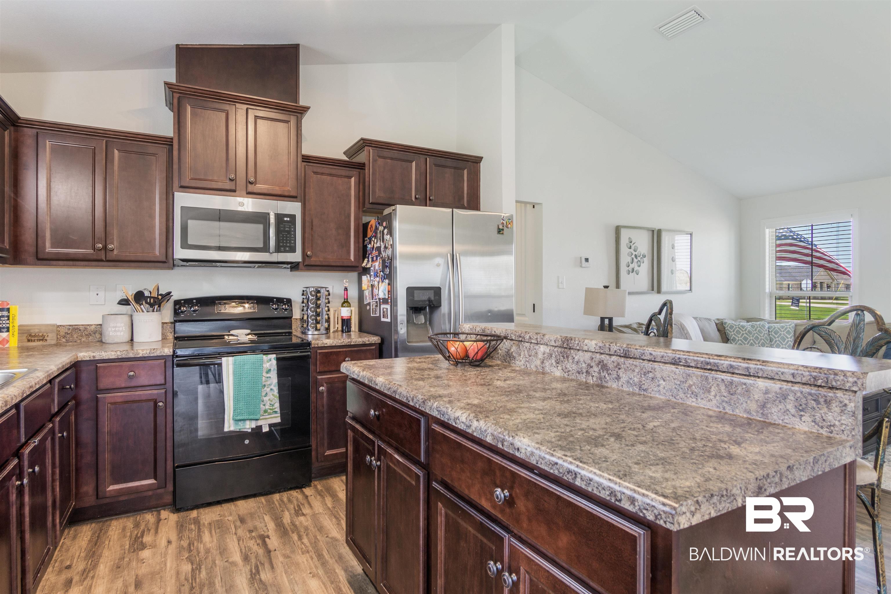 8966 Lockridge Road Foley, AL 36535 - Photo 10 of 26 Kitchen View 2