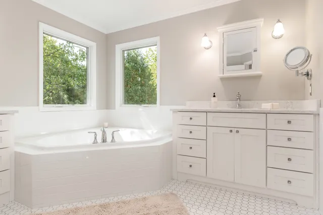 $945,000 | 8551-8589 Rote Road, Rockford, IL 61107