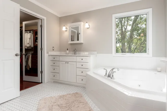 $945,000 | 8551-8589 Rote Road, Rockford, IL 61107