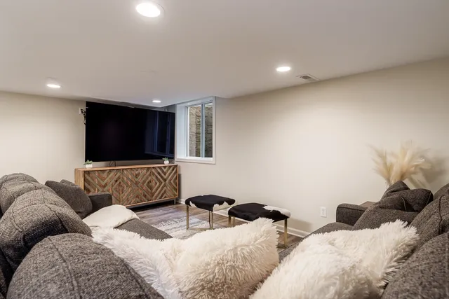 $945,000 | 8551-8589 Rote Road, Rockford, IL 61107