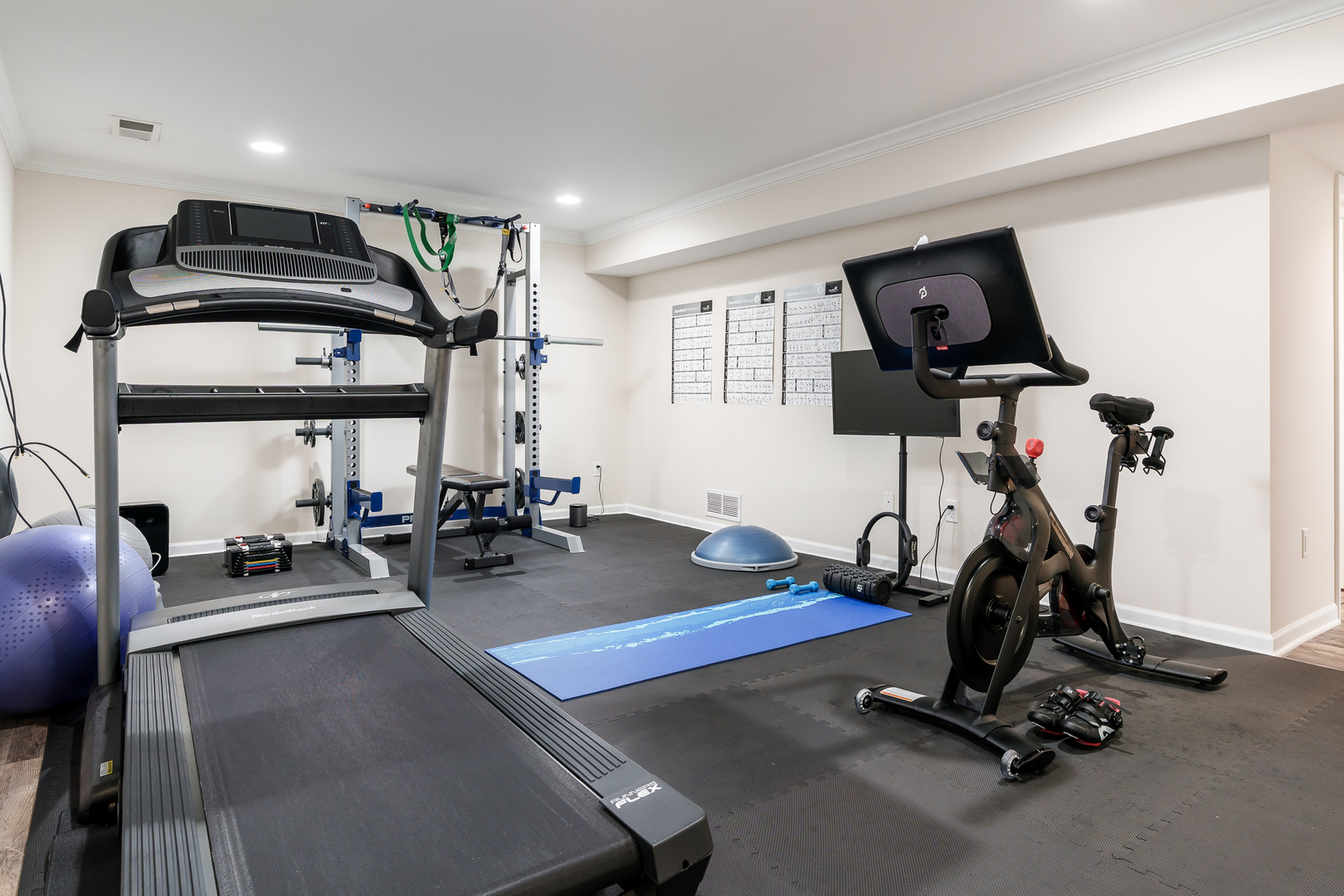 8551-8589 Rote Road Rockford, IL 61107 - Photo 61 of 89 a view of a room with gym equipment