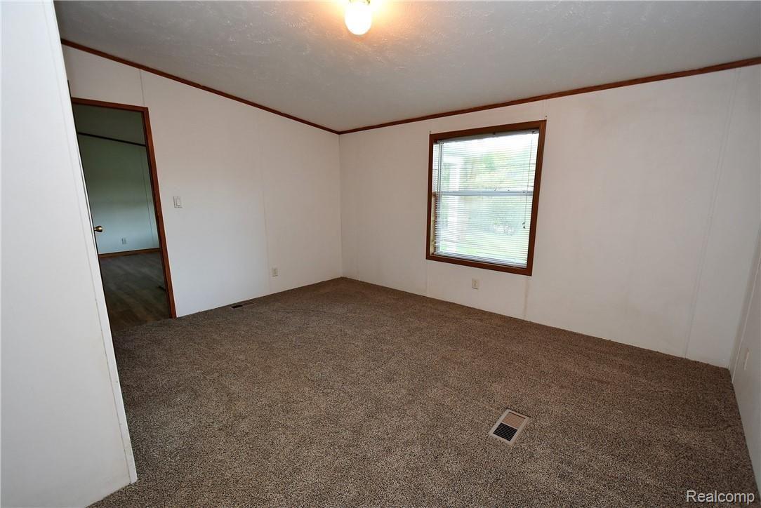 4036 Pne Rdg Drive Dryden, MI 48428 - Photo 22 of 33 DSC_7197.JPG