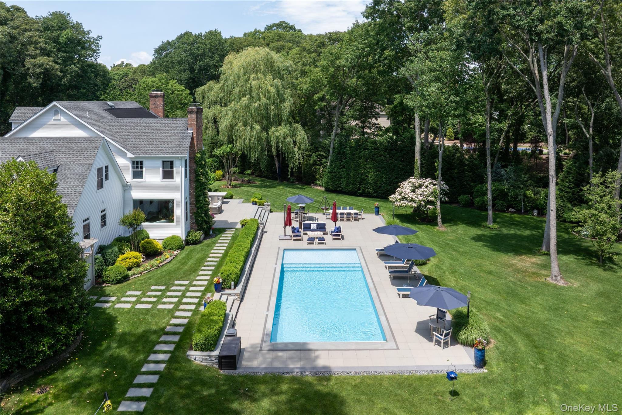 77 Mud Road Setauket, NY 11733 - Photo 1 of 50