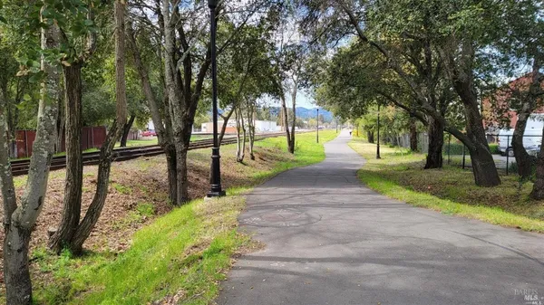 $425,000 | 31 Front Street, Unit E, Healdsburg, CA 95448