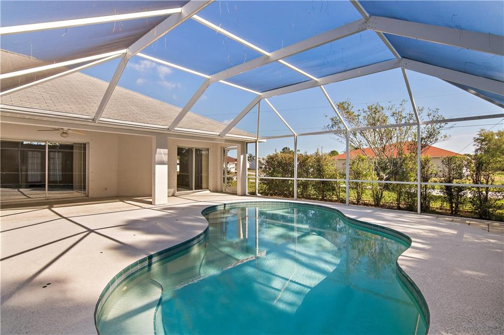 207 Southwest Ridgecrest Drive Port St. Lucie, FL 34953 - Photo 3 of 20 Gallery Image 3