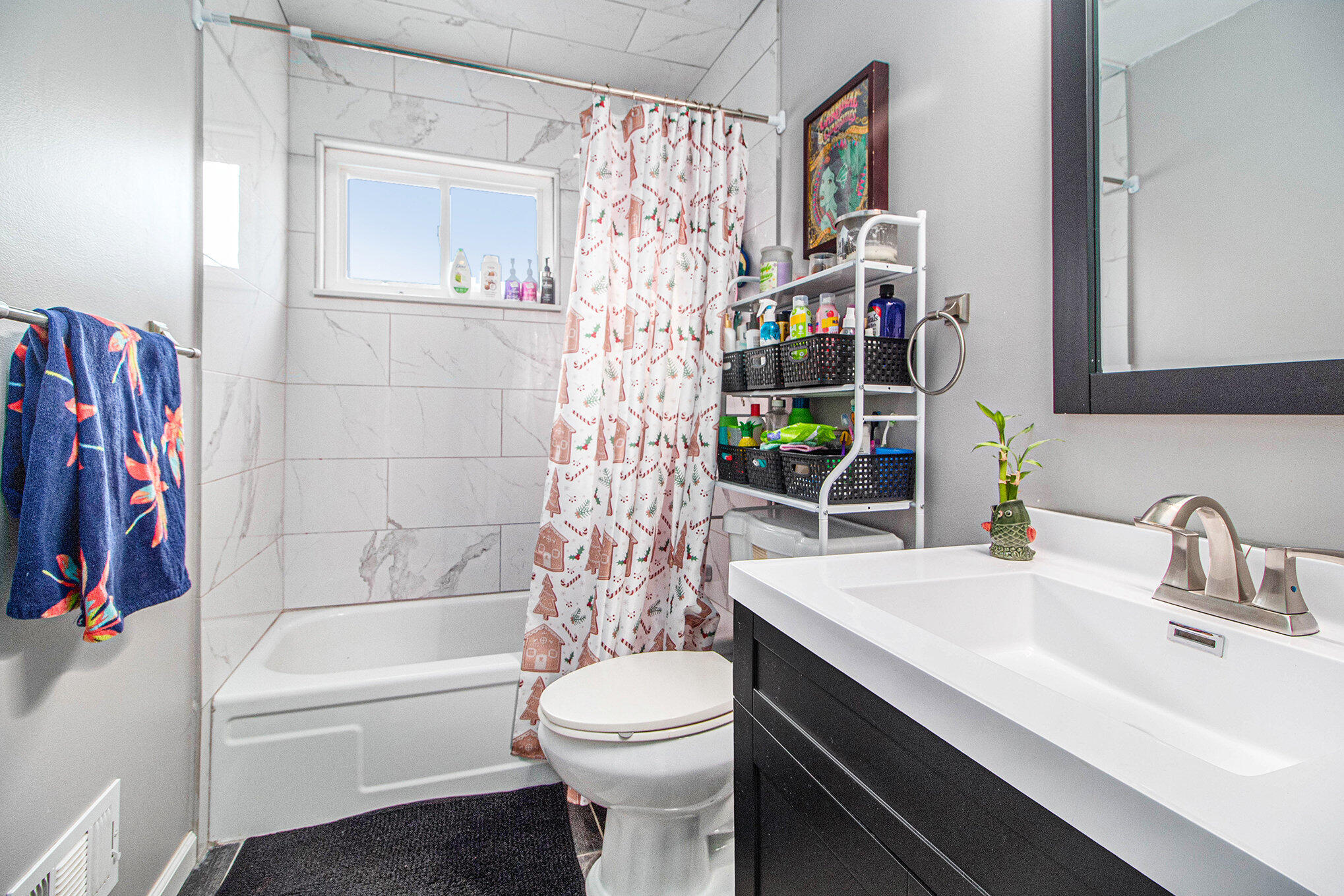 27042 Brettonwoods Street Madison Heights, MI 48071 - Photo 11 of 16 011_img_0981-2_653