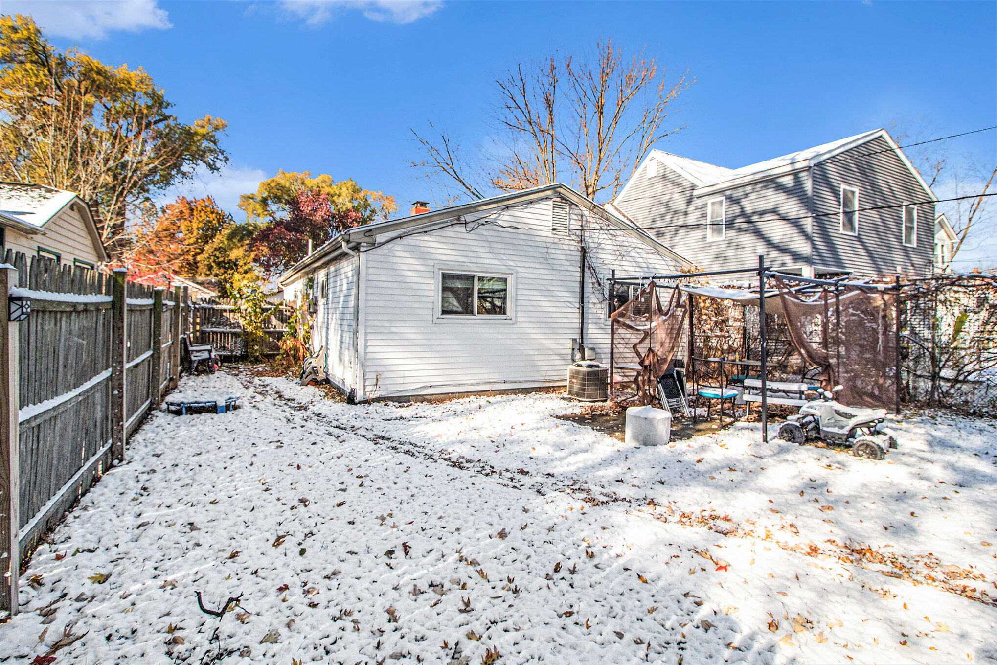 27042 Brettonwoods Street Madison Heights, MI 48071 - Photo 16 of 16 016_img_0985_423