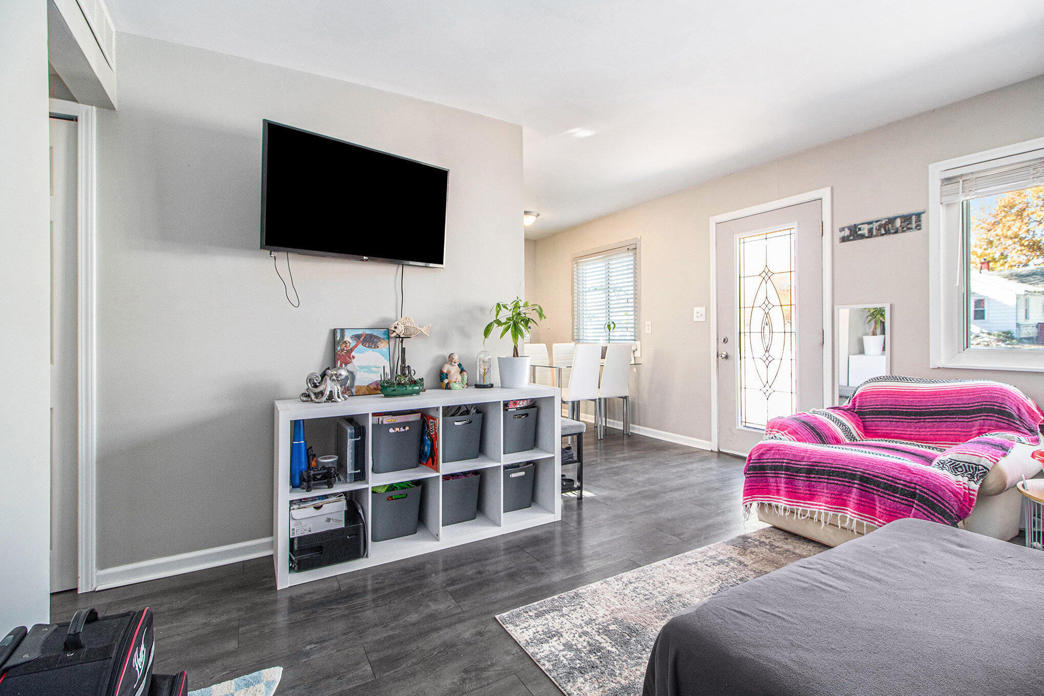 27042 Brettonwoods Street Madison Heights, MI 48071 - Photo 5 of 16 006_img_0970-2_471