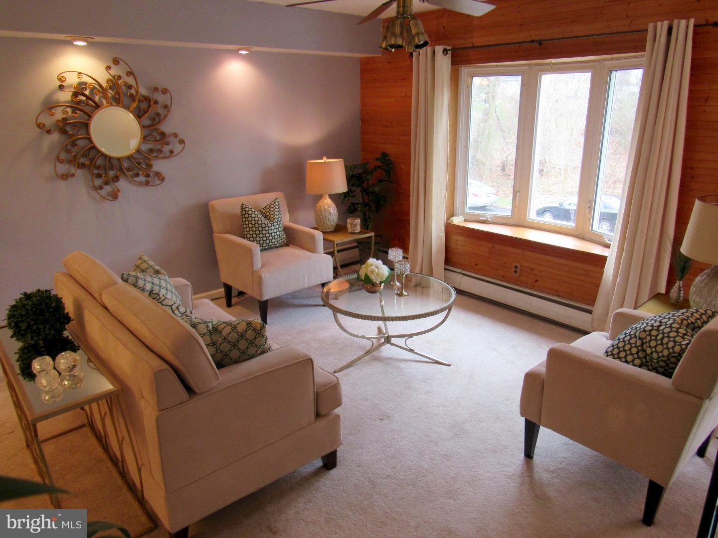 357 Hillside Road Ridley Park, PA 19078 - Photo 4 of 24 Living Room