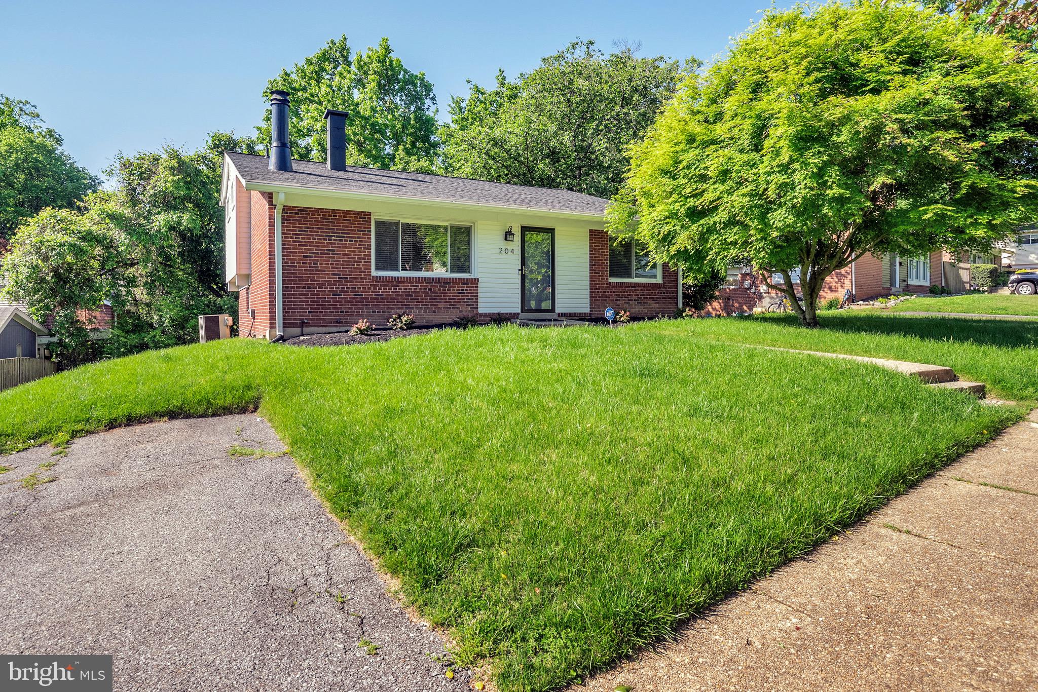 204 Thistle Drive Silver Spring, MD 20901 - Photo 2 of 37