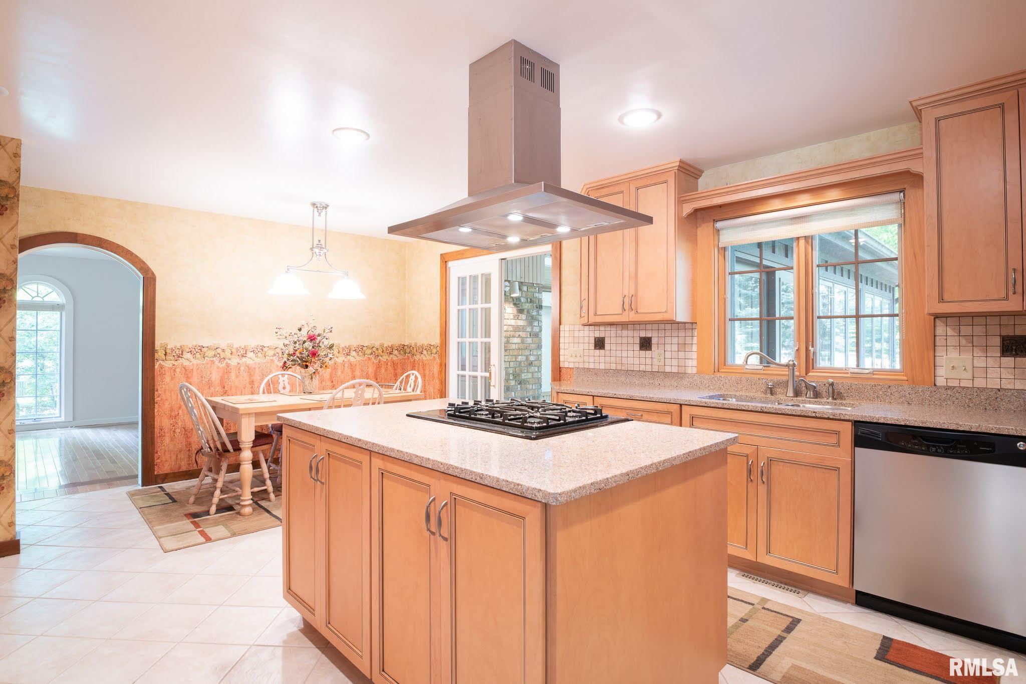12625 North Colony Road Dunlap, IL 61525 - Photo 7 of 50 Gallery Image 7