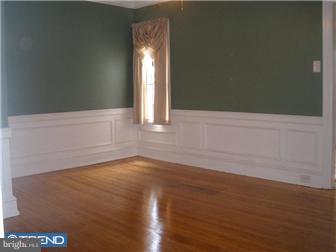 6414 Morris Park Road Philadelphia, PA 19151 - Photo 5 of 11 Dining Room