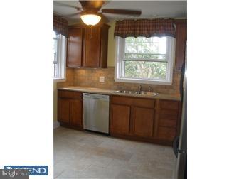 6414 Morris Park Road Philadelphia, PA 19151 - Photo 6 of 11 Kitchen